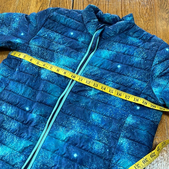 Lands’ End Primaloft girls jacket. Peacock Galaxy. Size XXL (18H-20H). - Picture 10 of 16